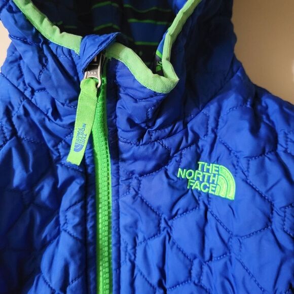 The North Face Infant Reversible Monster Blue Perrito Puffer Jacket - Picture 9 of 16